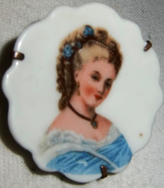 M314M   Limoges France Hand  Painted Brooch with motif from 1840-50s